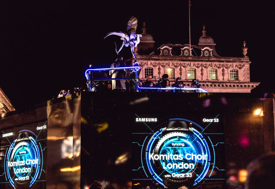 Concert at Piccadilly Circus on 01 December 2016
